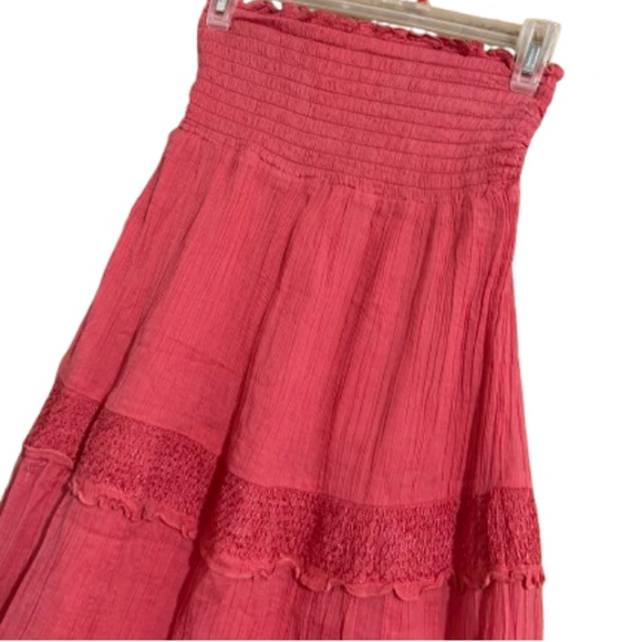 Old Navy Women’s Vibrant Coral Red Elastic Smocked Waist 3-Tier Maxi Skirt Sz-S - Picture 2 of 6
